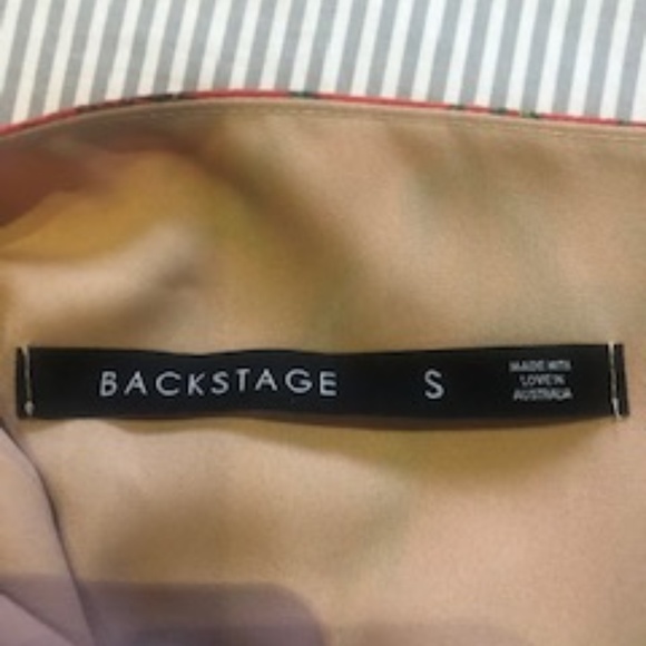 Backstage mini red floral halter dress - Picture 5 of 5